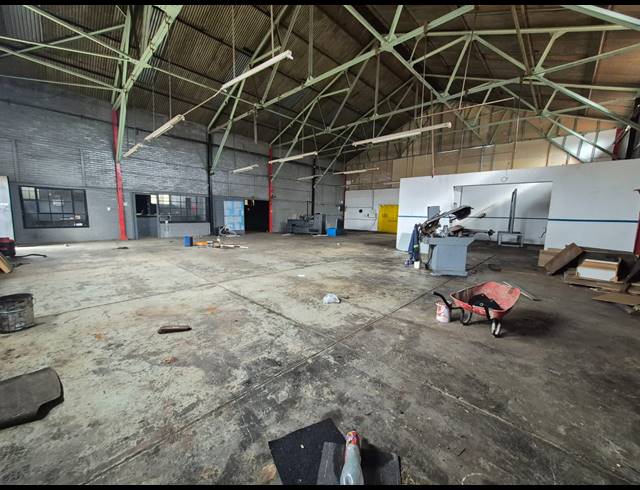 400M² WAREHOUSE TO LET IN LUIPAARDSVLEI